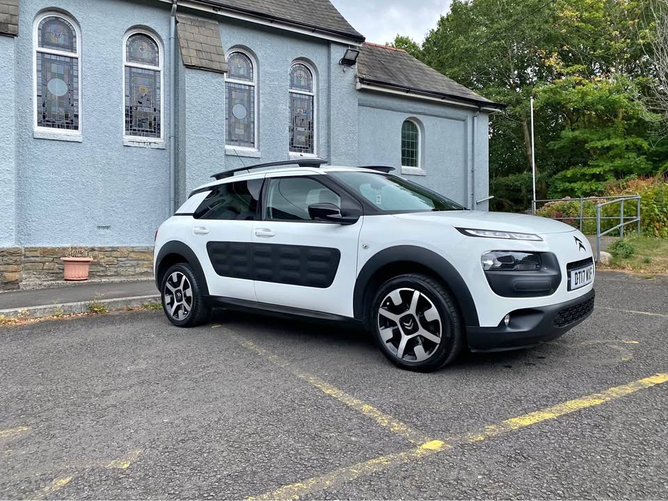 2017 17 CITROEN C4 CACTUS 1.6 HDi BLUEHDi Flair 5dr