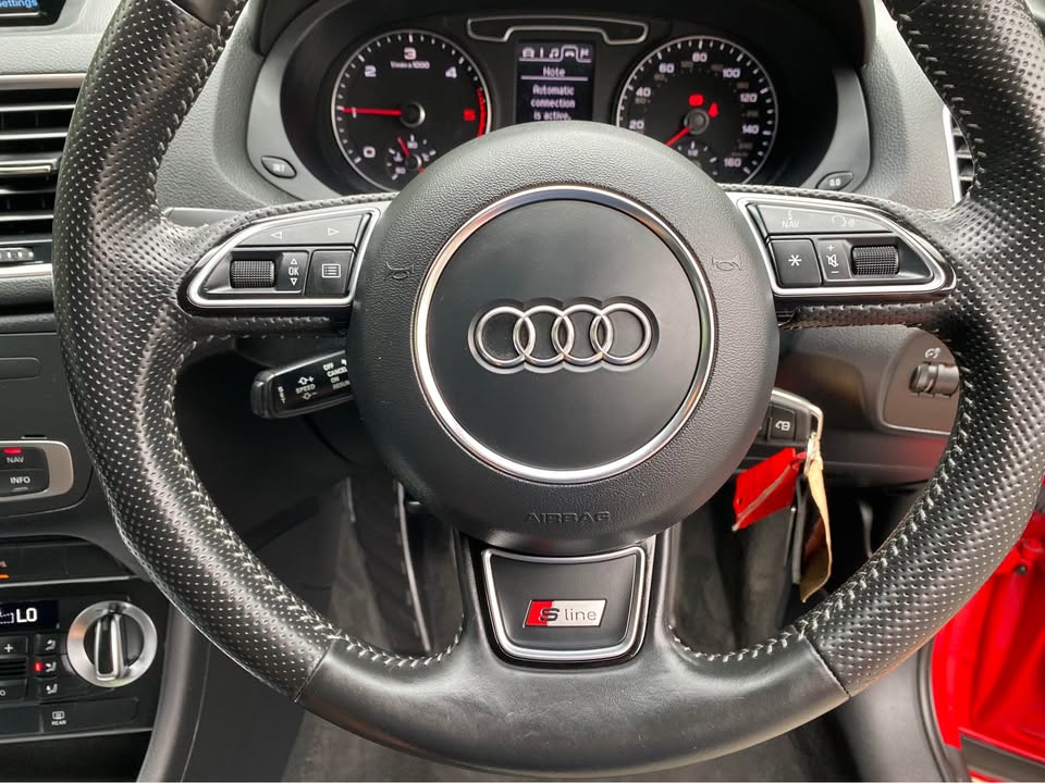 2015 64 AUDI Q3