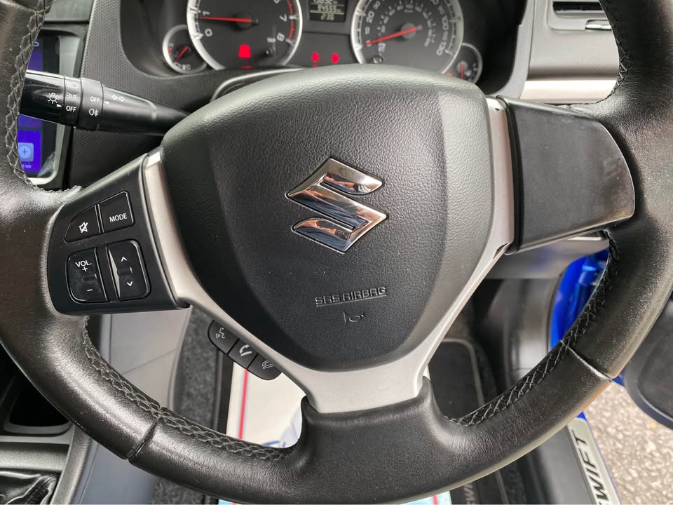 2015 15 SUZUKI SWIFT