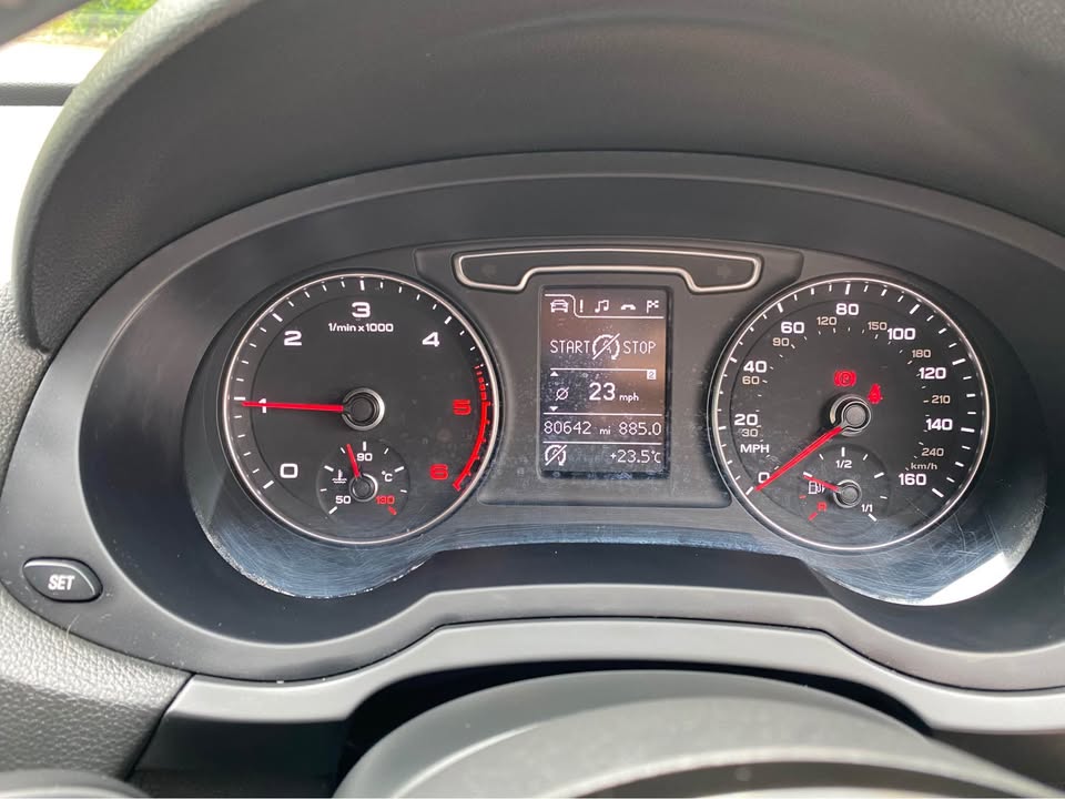 2015 64 AUDI Q3