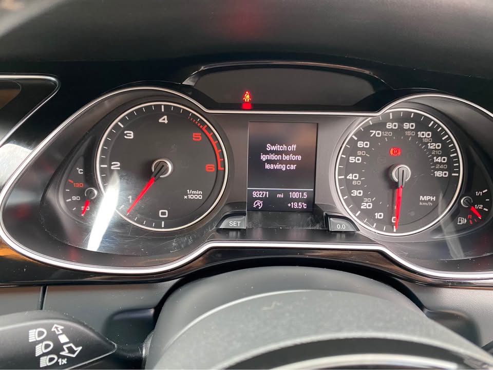 2012 62 AUDI A4