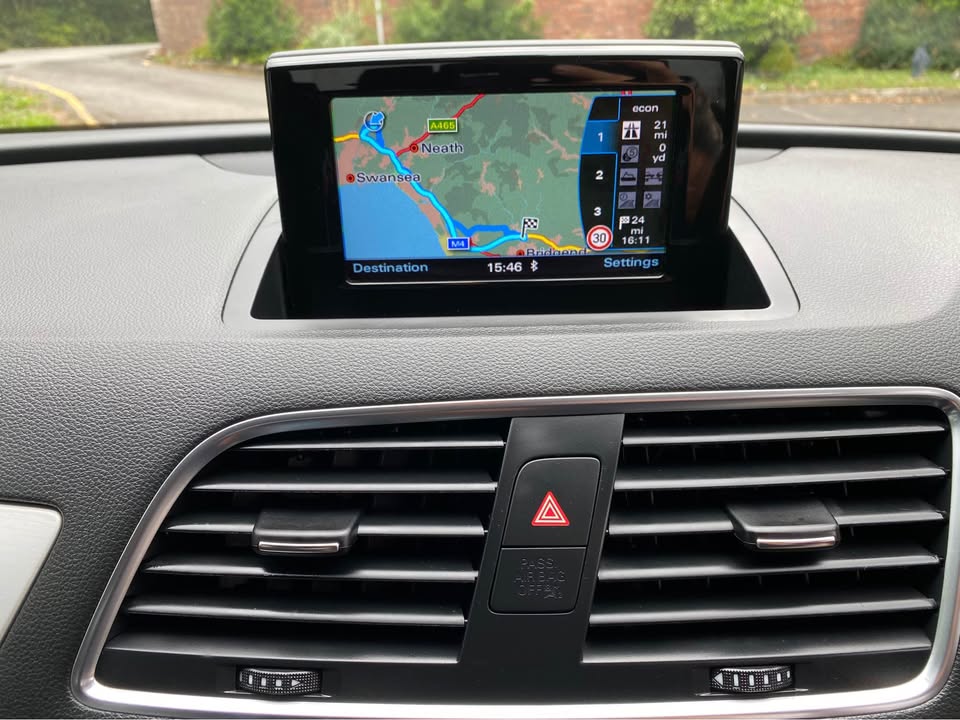 2015 64 AUDI Q3