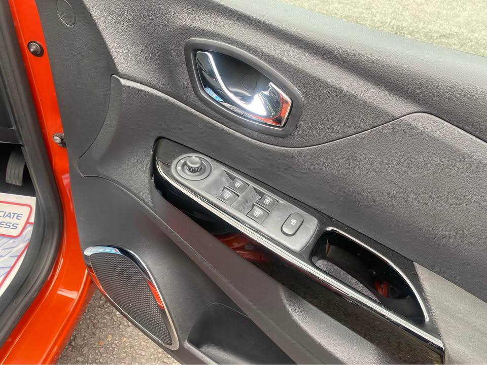 2016 16 RENAULT CAPTUR