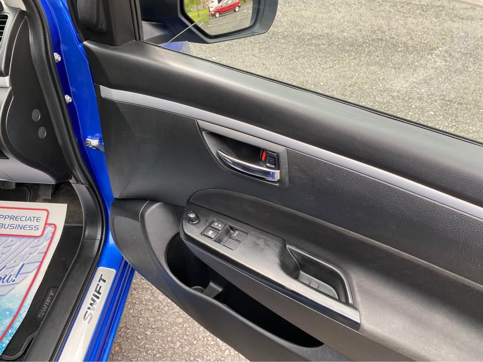 2015 15 SUZUKI SWIFT