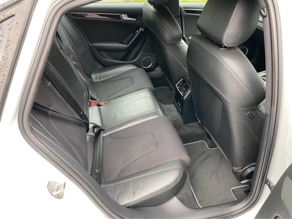 2012 62 AUDI A4