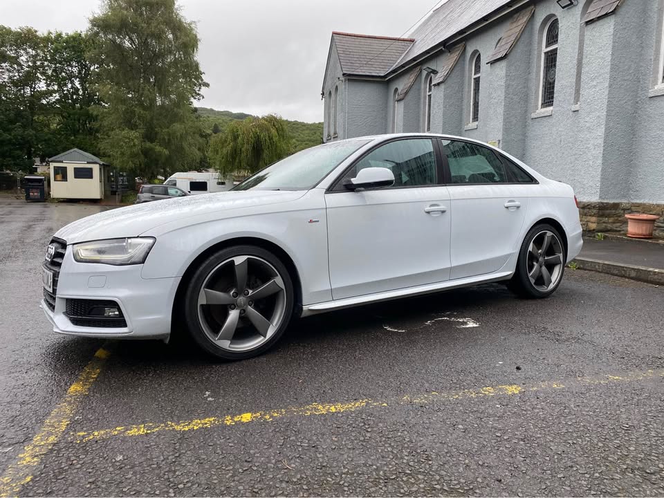 2012 62 AUDI A4