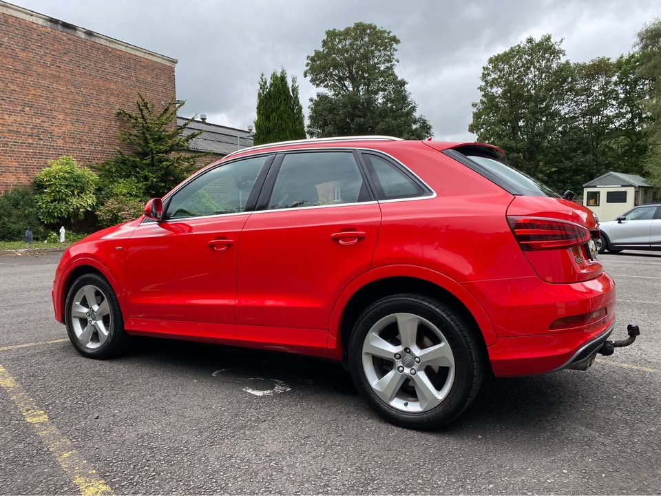 2015 64 AUDI Q3