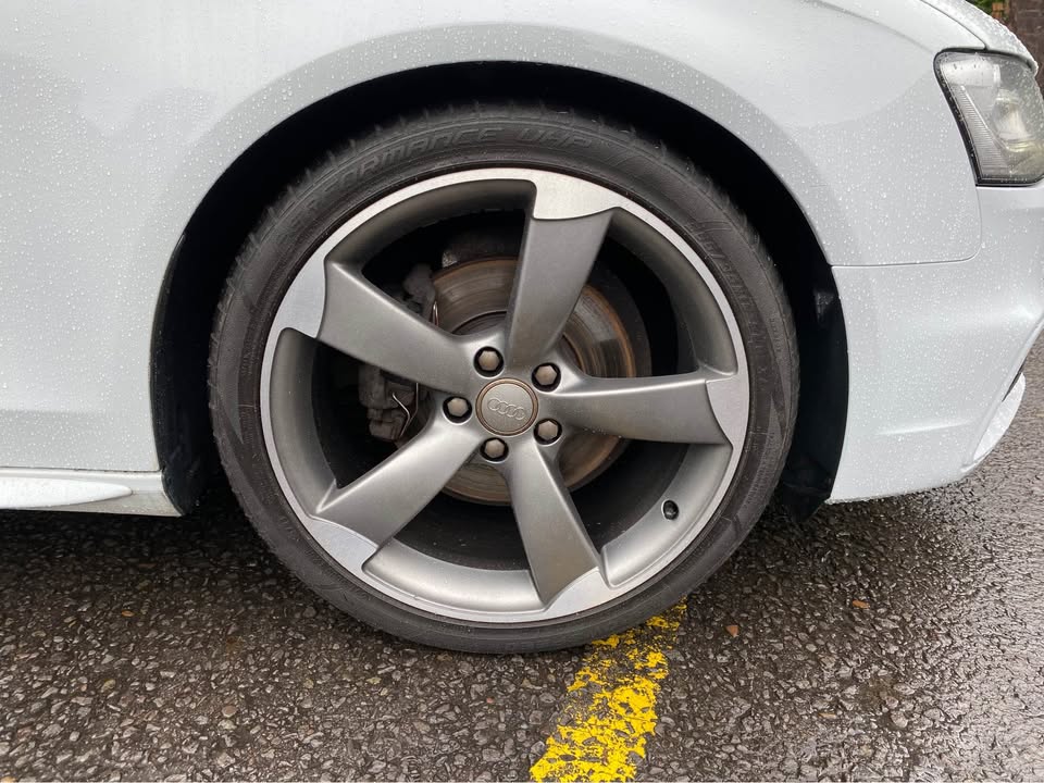 2012 62 AUDI A4