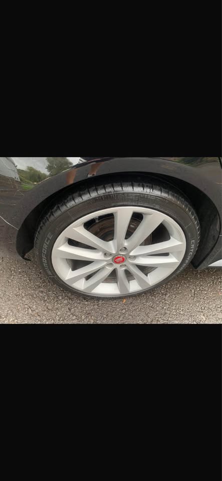 2017 17 JAGUAR XE