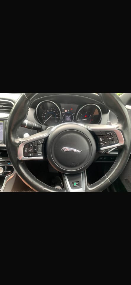 2017 17 JAGUAR XE